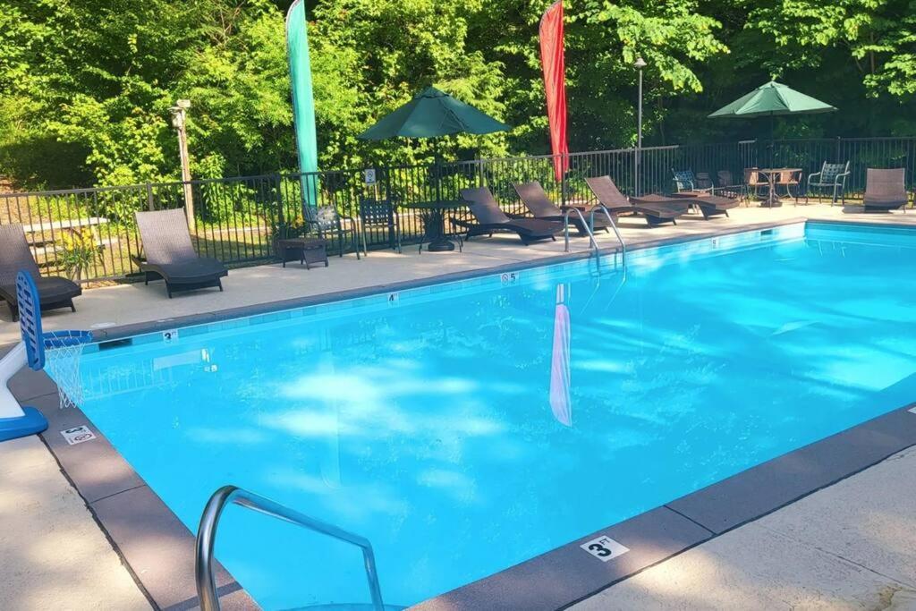 Luxe Retreat - June Sale! - Easy Drive - Xl Swim Spa - Award Winning! Sevierville Exteriér fotografie