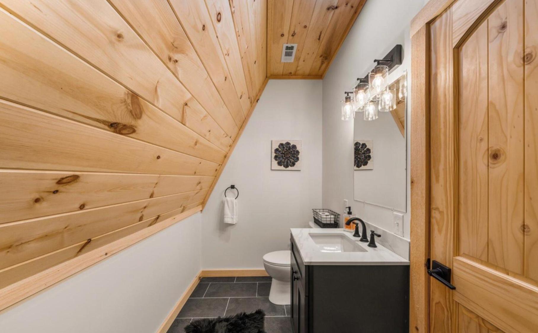 Luxe Retreat - June Sale! - Easy Drive - Xl Swim Spa - Award Winning! Sevierville Exteriér fotografie