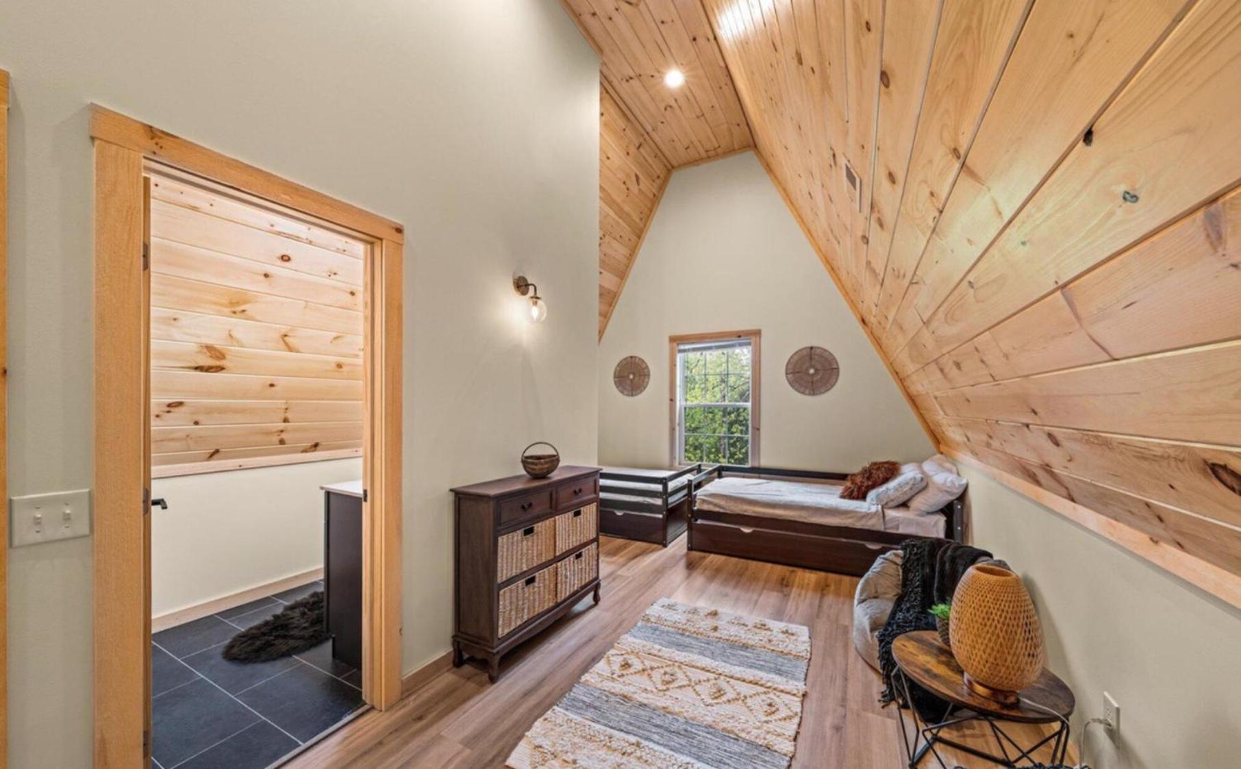 Luxe Retreat - June Sale! - Easy Drive - Xl Swim Spa - Award Winning! Sevierville Exteriér fotografie